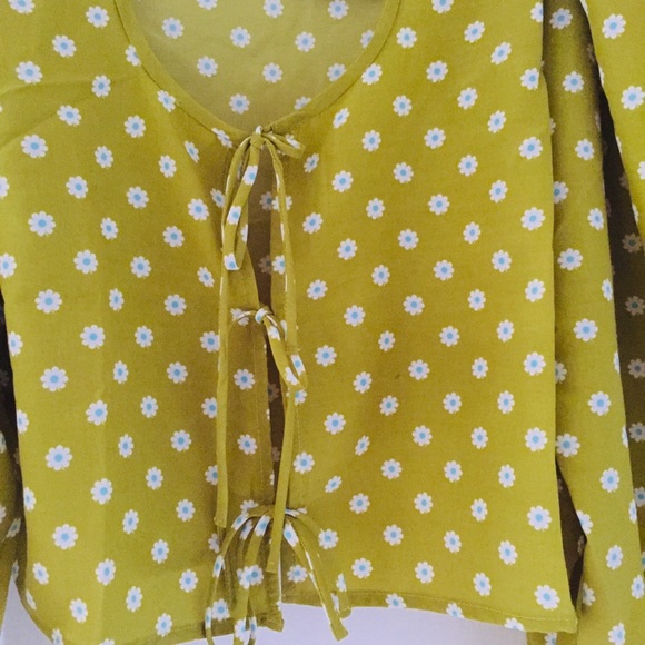 Levi's Embry Tie Front Daisy Blouse - Picture 12 of 14